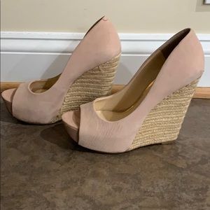Jéssica Simpson Wedges